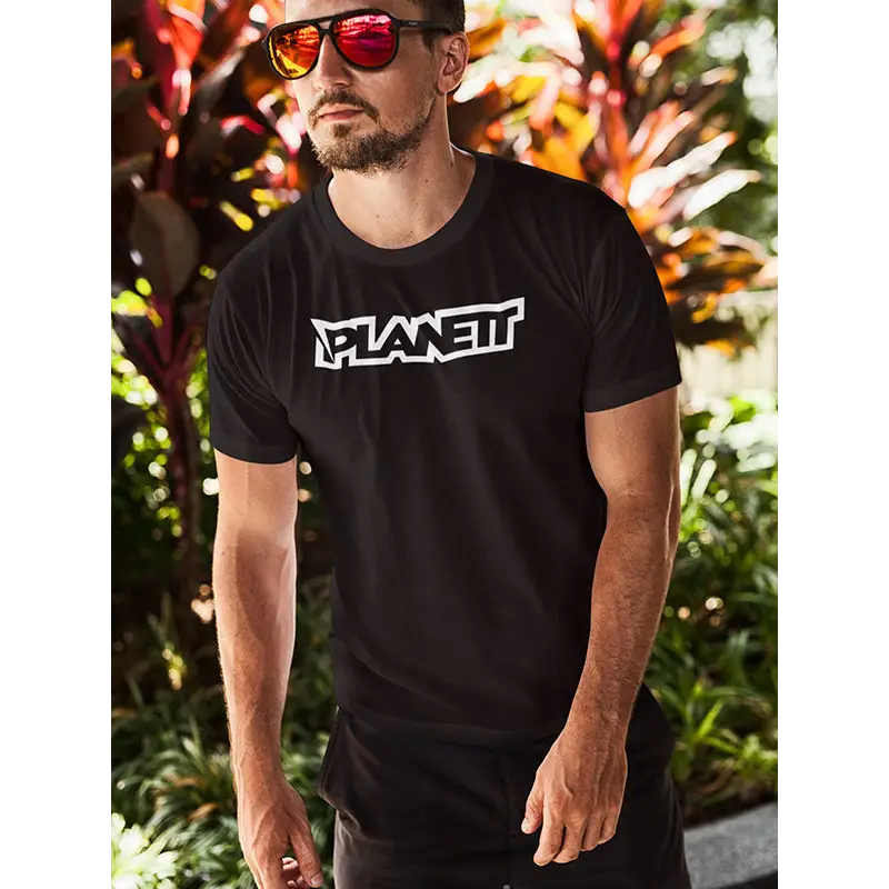 Black t-shirt with white ’PLANETT’ logo.