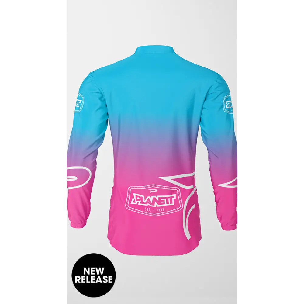 Gradient blue and pink long-sleeved jersey.