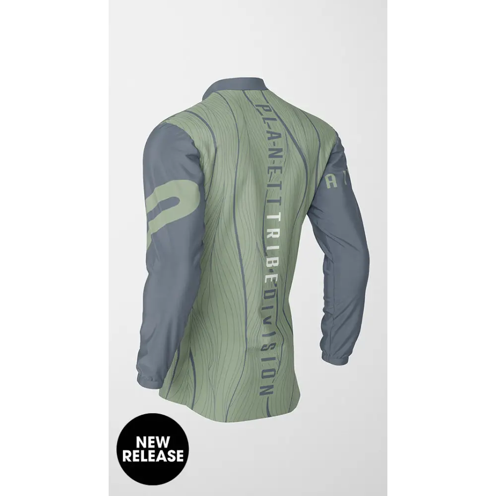 Green and gray long-sleeved shirt.