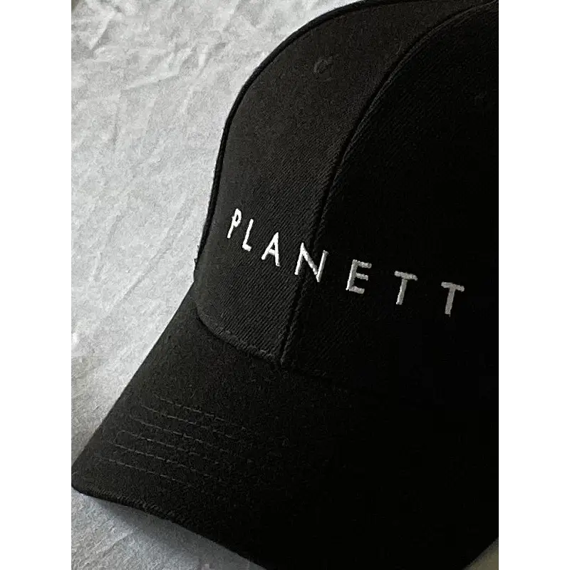 Black baseball cap.