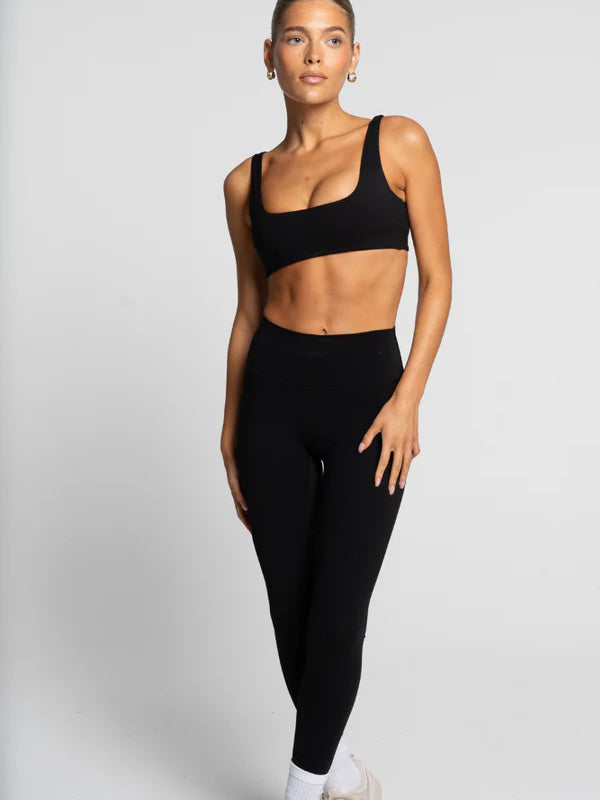 Onyx Invicible Scrunch Leggings - Activewear