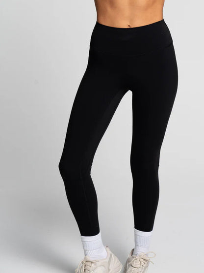 Onyx Invicible Scrunch Leggings - Activewear