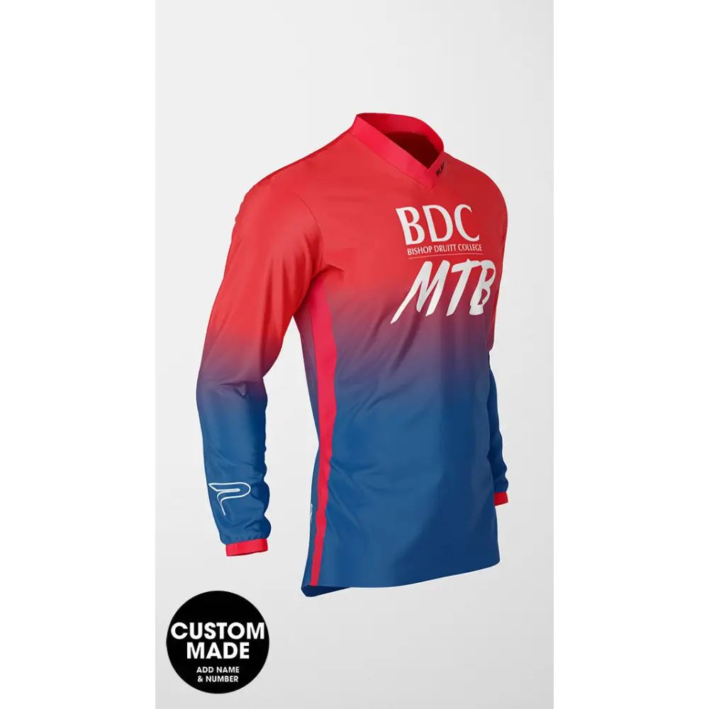 Red and blue gradient long-sleeved shirt.