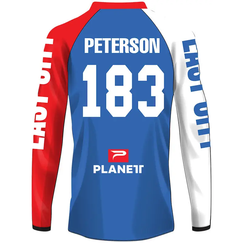 Long-sleeved jersey.