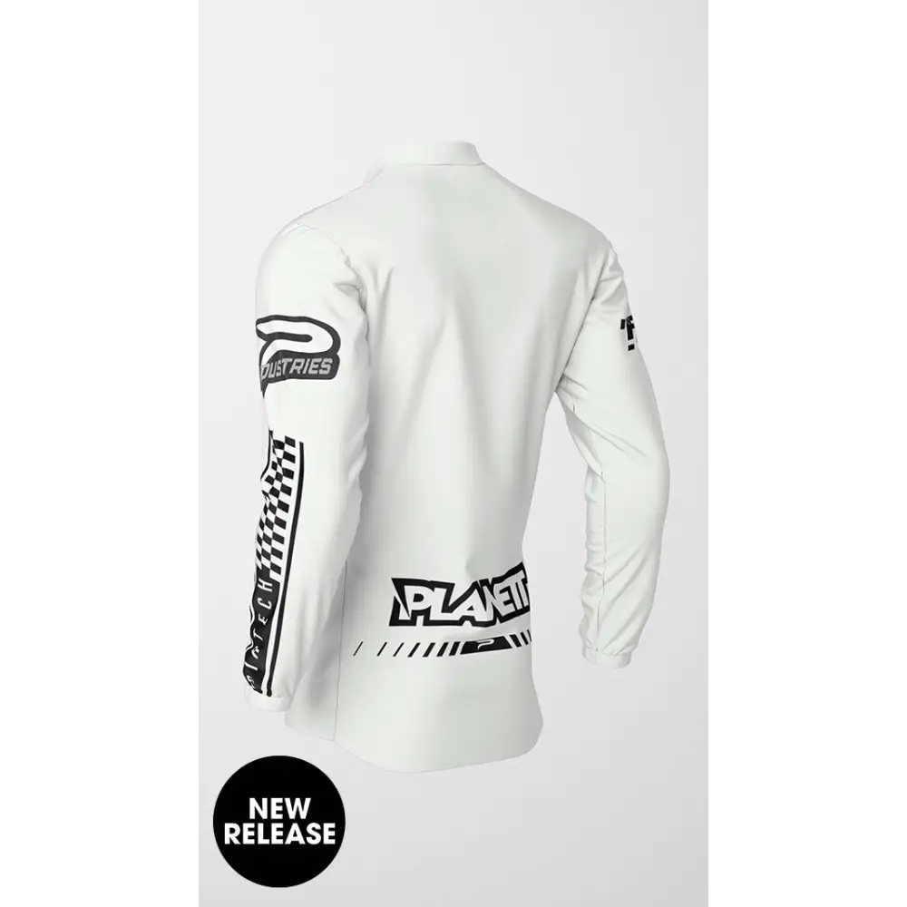 White long-sleeved racing jersey.