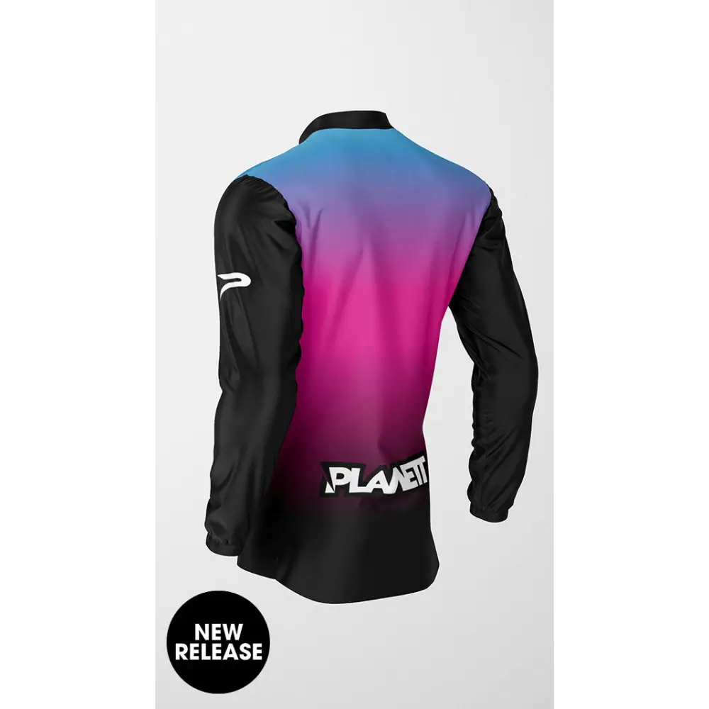 Black and gradient cycling jersey.