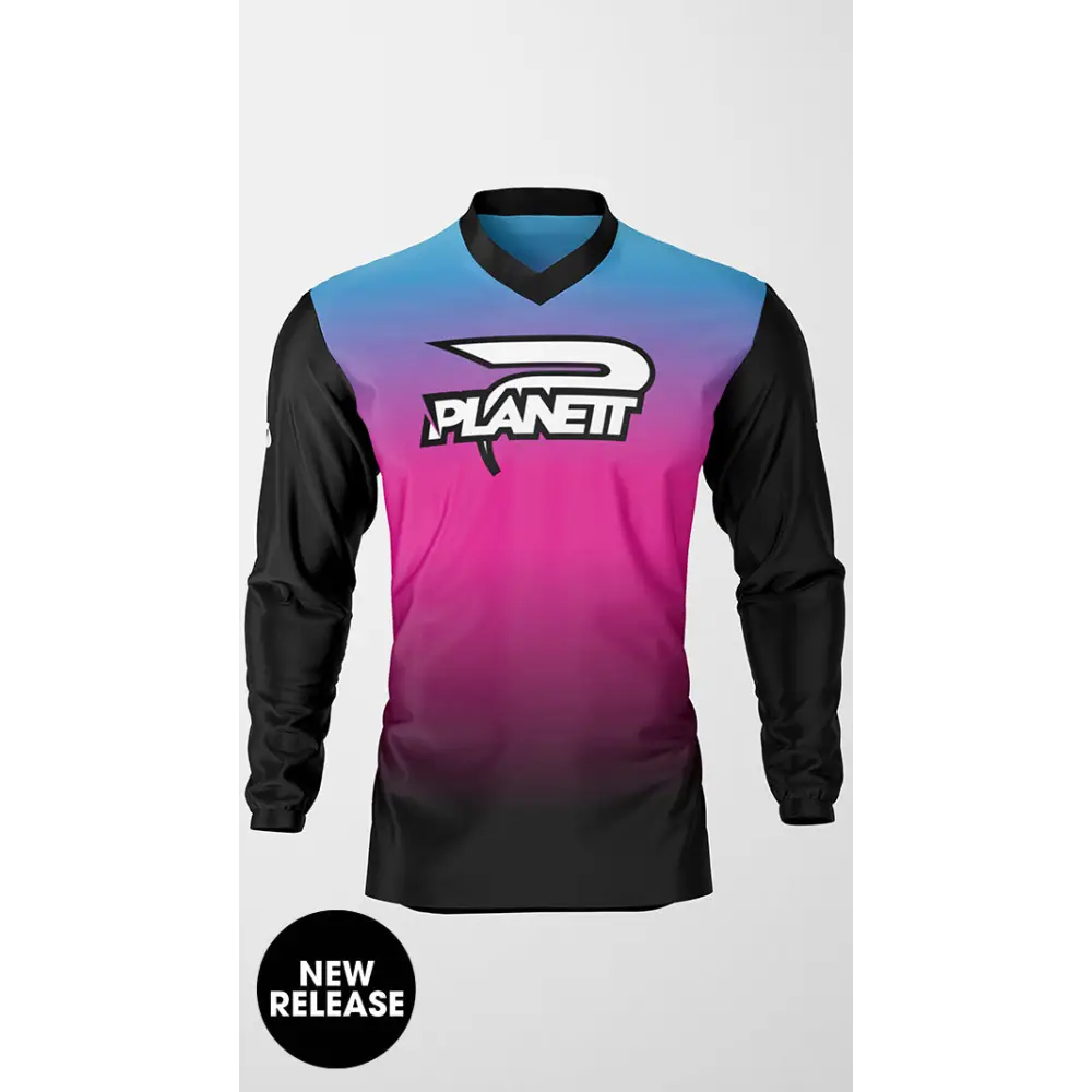 Long-sleeved gradient jersey.