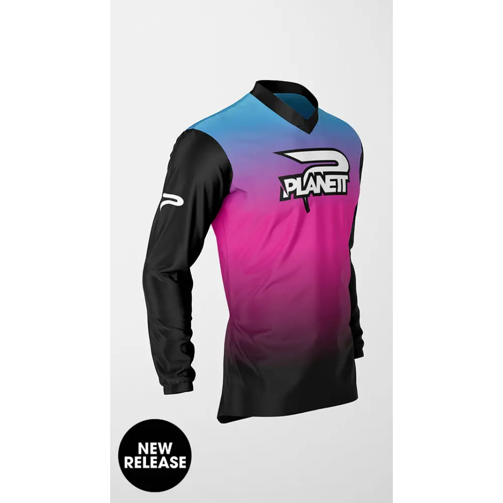 Long-sleeved gradient jersey.