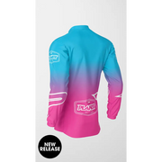 Long-sleeved gradient jersey.