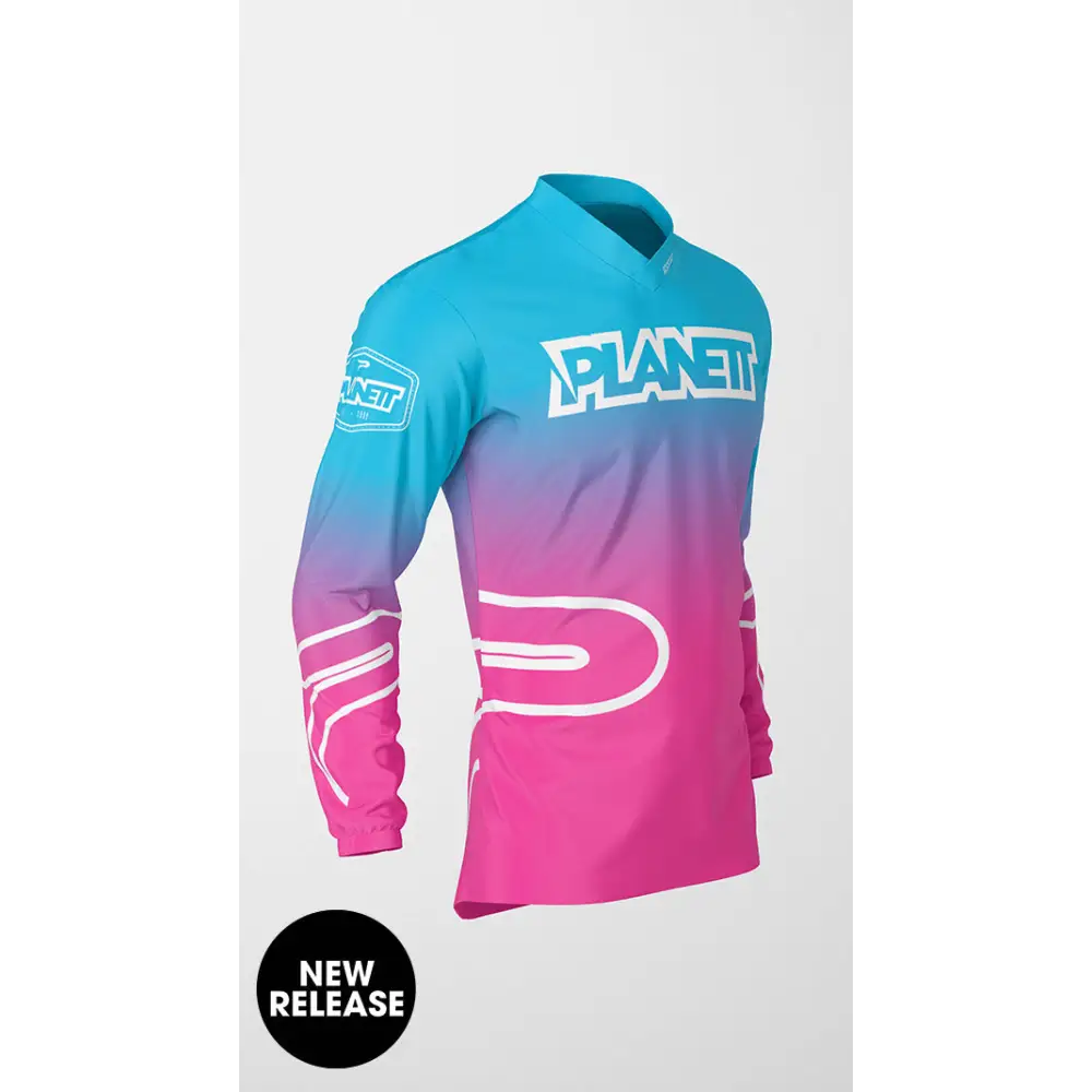 Gradient blue and pink long-sleeved jersey.