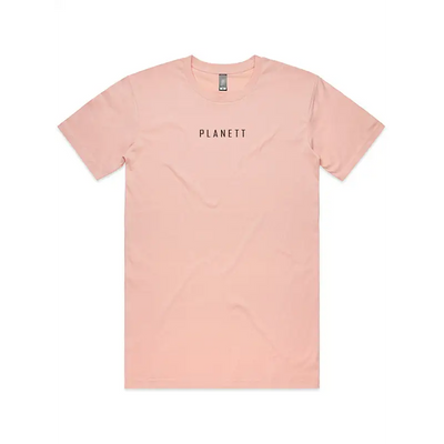 Pink t-shirt with ’PLANETT’ text.