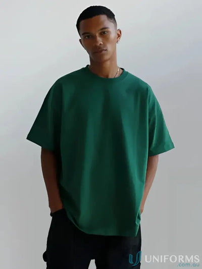Green oversized t-shirt with short sleeves and a crew neck.