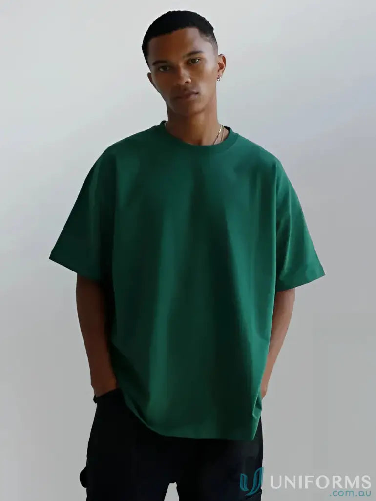 Green oversized t-shirt with short sleeves and a crew neck.