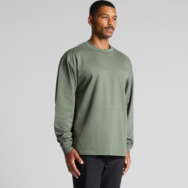 Olive green long-sleeved crew neck t-shirt with ribbed cuffs and hem, made of soft cotton blend.