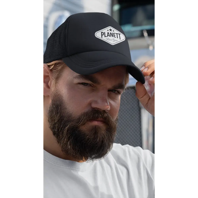 Black trucker hat.