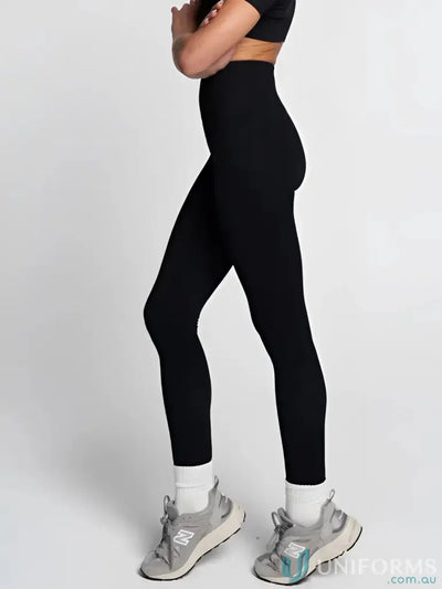 Black leggings with high waist and ankle-length design, made of stretchy fabric.