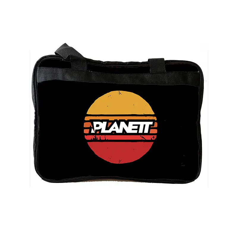 Black laptop bag with ’PLANETT’ logo.