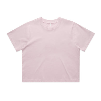 Lavender cropped t-shirt with short sleeves and a crew neck.