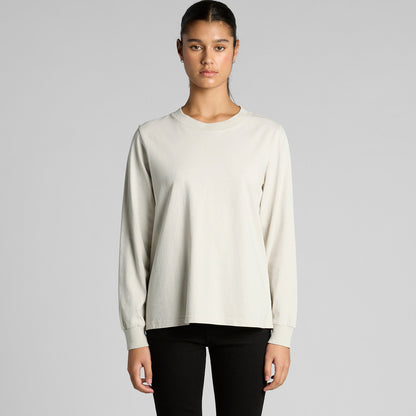 Cream long-sleeved sweatshirt with a relaxed fit and crew neck.
