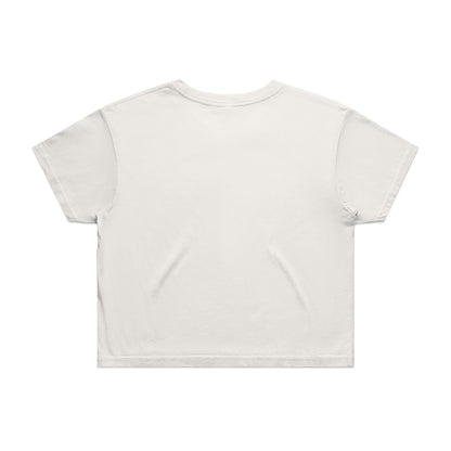 White cropped t-shirt with short sleeves and a round neckline.