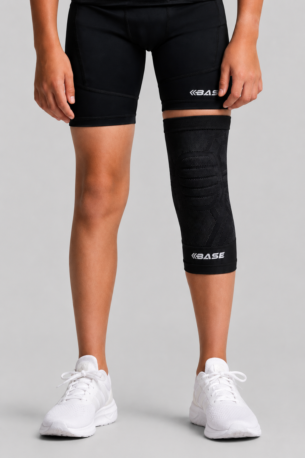 BASE Compression Knee Sleeve - Black